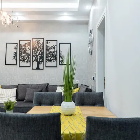 Apartment King Davids Finest!